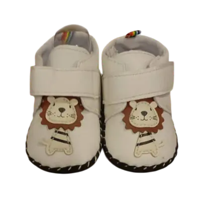 White Baby Shoes With a Cartoon Lion Appliqué primary image