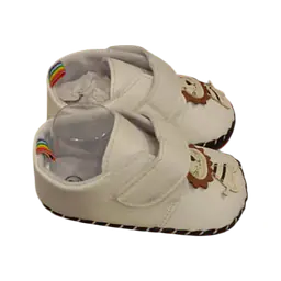 White Baby Shoes With a Cartoon Lion Appliqué - Master