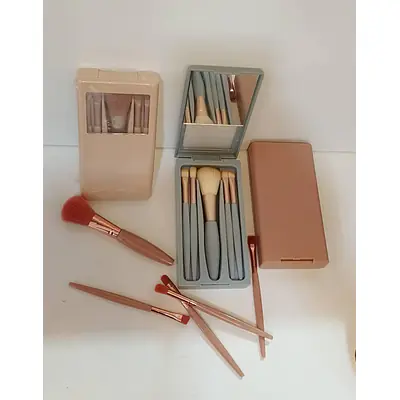 Make-Up Brush Set of 5 Beige/Blue/Pink primary image