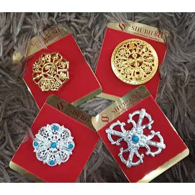 Brooch Gold Silver primary image