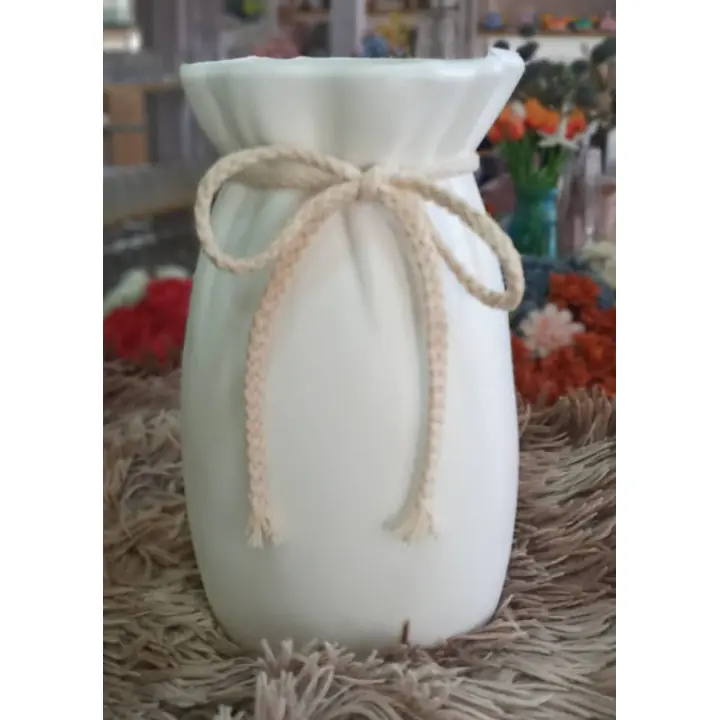 Plastic Vase White - Master