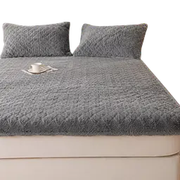Quilted Fur Mattress protector Set/ Bedding Set (Bedsheet, Pillow Covers, Blanket Cover) - Master