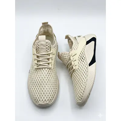 Generic breathable mesh running sneakers primary image