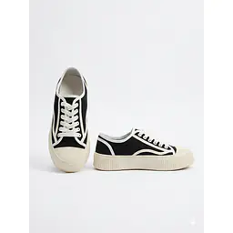 Low-Top Canvas Platform Sneakers. - Master