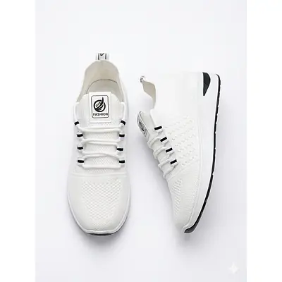 Breathable Mesh Slip-On Running Shoes / Casual Sneakers primary image
