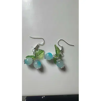 Earing primary image