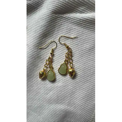 Earing primary image