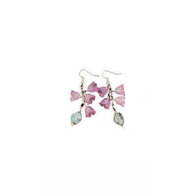 Earing primary image