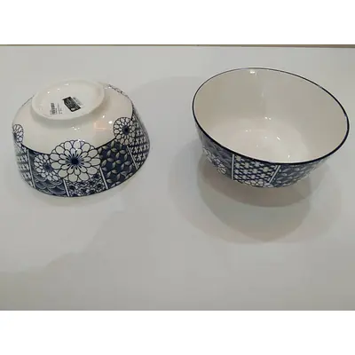Blue and White Salad Bowl primary image