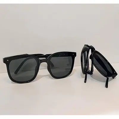 Stylist Foldable Sunglasses primary image